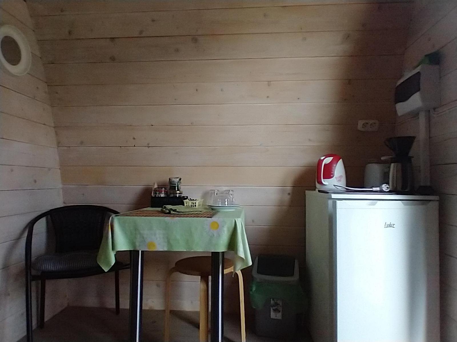 Lahemaa Kohvikann B & B, Caravan Park Palmse Quarto foto